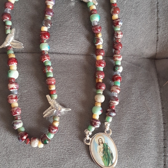 Hummingbird With Woodland Red Green All Beaded Jesus Rosary Catholic Religious - Picture 1 of 7